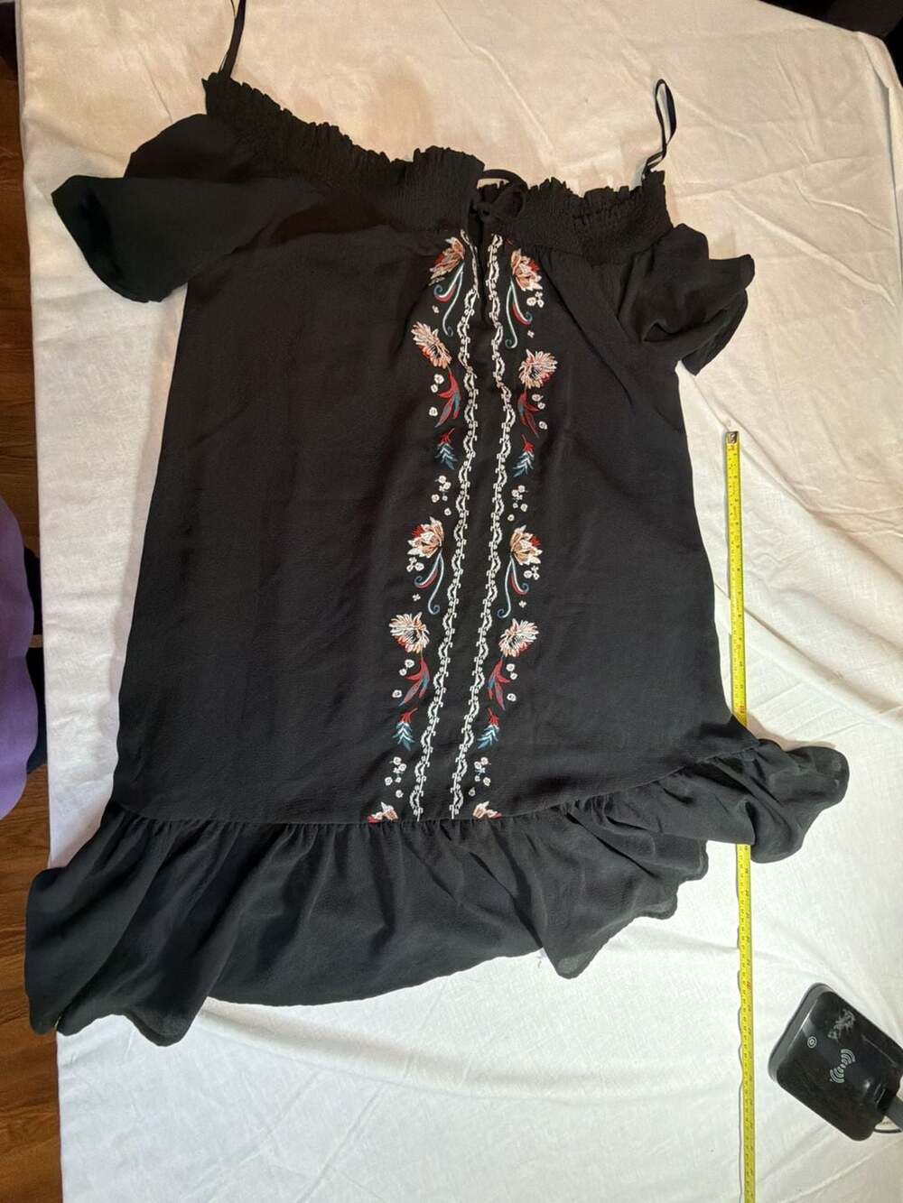 Love Fire Women's Off-Shoulder Embroidered Ruffle Hem Dress Size Large